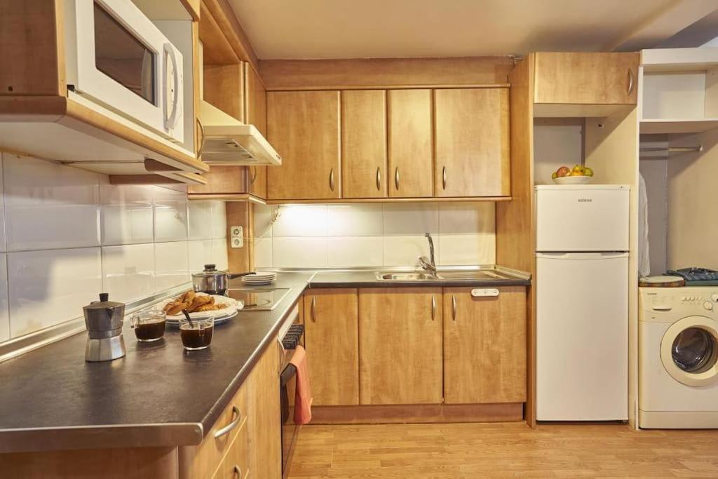Bebarceloner Sant Andreu Apartments - 1 Bedroom Exterior photo